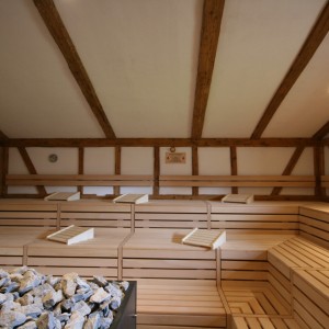 bid10 horno sauna kw moderno hornear banco de fragancias listones de banco madera perfilada edificio complejo bienestar termas de bergland bad endbach fuego hielo sauna grupo
