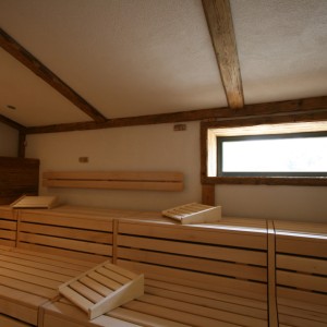 bid11 horno sauna kw moderno hornear banco de fragancias listones de banco madera perfilada edificio complejo bienestar termas de bergland bad endbach fuego hielo sauna grupo