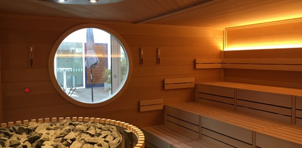 bild1 sauna ofen kw beleuchtung banklatten bank bau anlage wellness hallenbad heslach  stuttgart fire ice sauna group