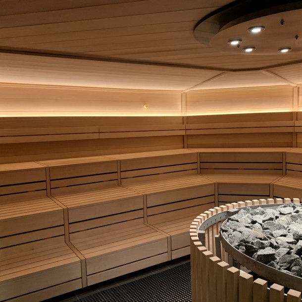 bild4 sauna horno kw iluminación banco listones paneles de madera banco instalación de construcción bienestar piscina cubierta heslach stuttgart fire ice sauna group bild4 sauna horno kw iluminación banco listones paneles de madera banco instalación de construcción bienestar piscina cubierta heslach stuttgart fire ice sauna group