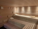 bild9 sauna éclairage banc lattes panneaux en bois banc construction installation bien-être piscine couverte heslach stuttgart feu glace sauna groupe