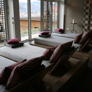 foto3 lettino sala relax struttura di bellezza costruzione wellness hotel tegernsee fire ice sauna group