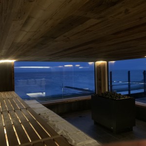 imagen sauna madera recuperada rústico banco listones panel de madera perfil madera iluminación montaje construcción instalación bienestar mar tiempo ola piscina u spa buesum fuego hielo sauna grupo imagen sauna madera recuperada rústico banco listones panel de madera perfil madera iluminación montaje construcción instalación bienestar mar tiempo ola piscina u spa buesum fuego hielo sauna grupo