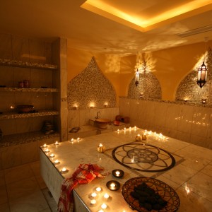 Kuvahöyrykylpy Hammm Tuerischisches kylpyhuoneen valaistus Massiivinen järjestelmä Wellness Monte Mare Schliersee Fire Ice Sauna -ryhmä Kuvahöyrykylpy Hammm Tuerischisches kylpyhuoneen valaistus Massiivinen järjestelmä Wellness Monte Mare Schliersee Fire Ice Sauna -ryhmä