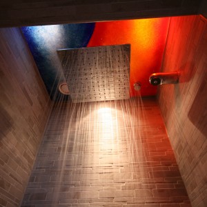 Kuvan funktionaalinen suihkuvalaistusjärjestelmä Bau Wellness Monte Mare Schliersee Fire Ice Sauna -ryhmä Kuvan funktionaalinen suihkuvalaistusjärjestelmä Bau Wellness Monte Mare Schliersee Fire Ice Sauna -ryhmä